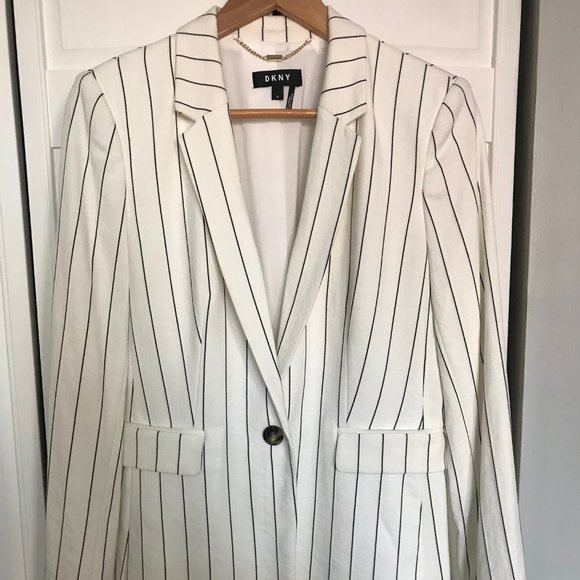 DKNY Cream/White Suit Jacket with Black Pinstripes-Size 8-New, never worn! - Picture 2 of 4